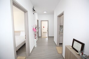 Family Room, Balcony