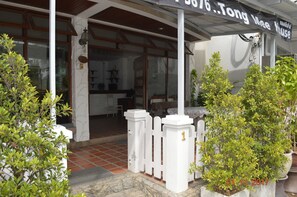 Exterior detail - Tongmee Guest House (Hua Hin)