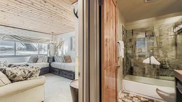 Condo, 2 Bedrooms | 2 bedrooms, laptop workspace, iron/ironing board, free WiFi