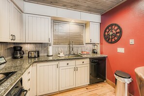 Condo, 2 Bedrooms | Private kitchen | Fridge, microwave, oven, coffee/tea maker - 51 Snowflower 2 Bedroom Condo by RedAwning (Park City)