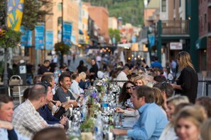 Condo, 2 Bedrooms | Outdoor dining