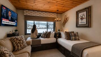 Condo, 2 Bedrooms | 2 bedrooms, laptop workspace, iron/ironing board, free WiFi