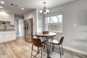 House, 2 Bedrooms | Dining - Jewel's Peace Of Paradise 2 Bedroom Home by RedAwning (Rockport)