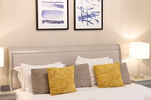 3 Schlafzimmer, Schreibtisch, Bügeleisen/Bügelbrett, WLAN