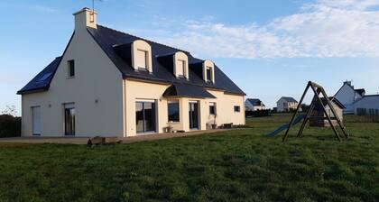 4-bedroom house near Penhors beach.