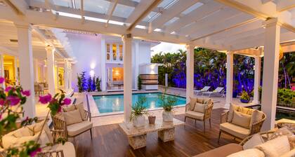 Flamingo villa pool, golf course, chef, housekeeper & transfers included