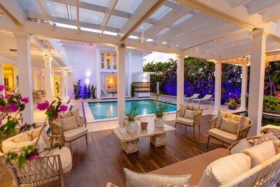 Flamingo villa pool, golf  course, chef, housekeeper  & transfers included