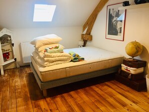 10 slaapkamers, een strijkplank/strijkijzer, gratis wifi, beddengoed