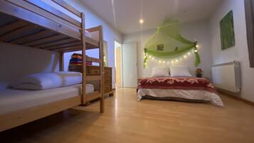 3 camere, ferro/asse da stiro, culla da viaggio, Wi-Fi gratuito