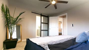 2 bedrooms, desk, iron/ironing board, travel crib
