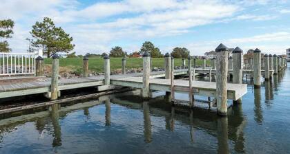FAMILY-FRIENDLY VILLA-BAYSIDE BETHANY LAKES-POOLS, HOT TUB, TENNIS, GYM..MORE