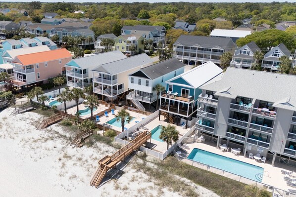 Exterior - Oceanfront 5 BR Beach House in Surfside Beach with Private Pool! LA ESMERALDA II (Surfside Beach)