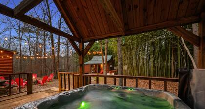 Holiday Road! Cabin with Beautiful Outdoors, Game Room and Hot Tub