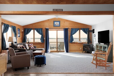 Lakehouse at Pillar Point on Lake Ontario, a relaxing home with stunning sunsets