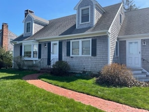 Exterior - 44 Dillingham- Pet-Friendly 4BR Home, .5 mile to Beach, Near Dining & Shopping (Sandwich)
