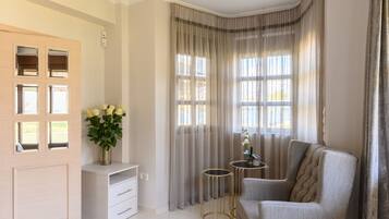 Vila Mewah | Area keluarga | TV