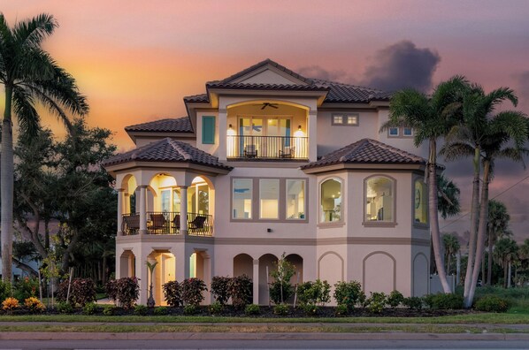 Exterior - Sabal Palms is a spectacular luxury pool home across from beach with Gulf view (Fort Myers Beach)