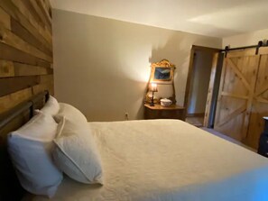 3 chambres, fer et planche à repasser, lit parapluie, Wi-Fi gratuit