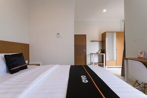 Room - OYO 90023 Damar Kusumo Guest House (Depok)