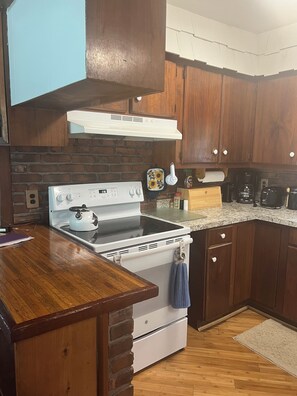 Frigorífic, microones, forn i placa de cuina