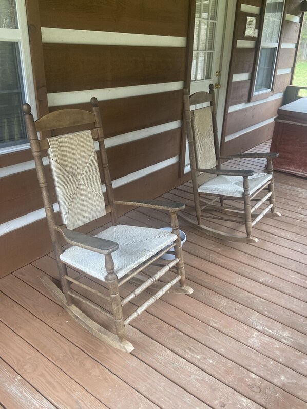 Terrace/patio - Beautiful Cabin Nestled in the Smokies (Hartford)