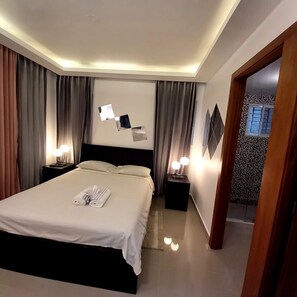 3 chambres, fer et planche à repasser, Wi-Fi gratuit, draps fournis