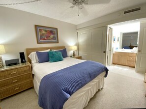 1 bedroom, iron/ironing board, free WiFi, bed sheets - MARCH DEALS- Beachfront Condo With Amazing Oceanfront Views. (Kihei)