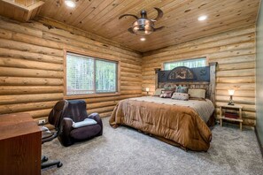 4 habitaciones, escritorio, tabla de planchar con plancha y wifi 