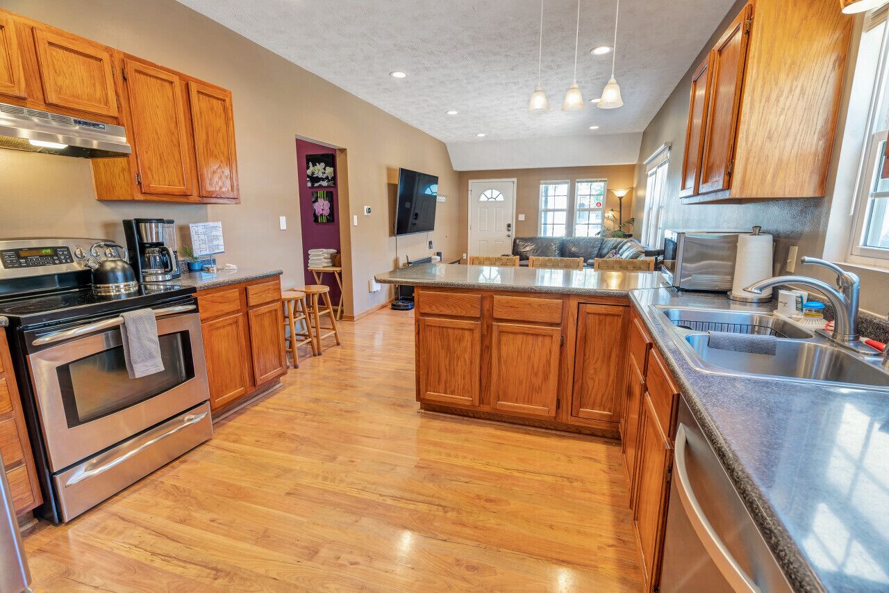 冰箱、微波炉、烤箱、炉灶