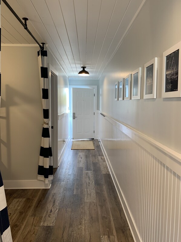 Interior - 5 Stars : One bedroom + bunks + 2 bath on Private Beach (Destin)