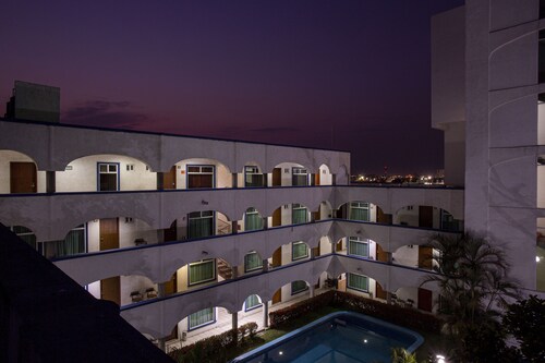 Hotel Arcos Aeropuerto