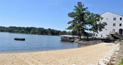 ⚓❀ Lakefront Condo ❀ Private Beach - Kayaks - Family Friendly ❀⚓