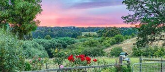 Historic Bluestone Cottage in Creswick EST 1860