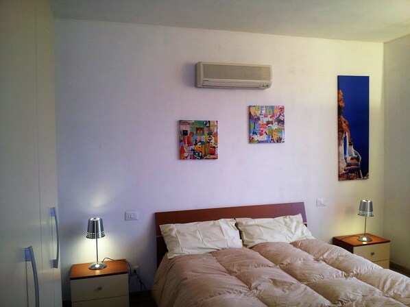 1 bedroom, iron/ironing board, bed sheets