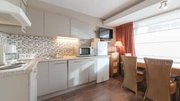 Fridge, microwave, dishwasher, high chair