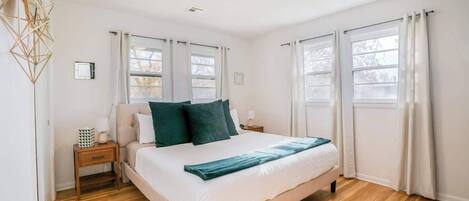 4 Schlafzimmer, Bügeleisen/Bügelbrett, Reisekinderbett, WLAN