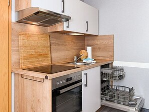 Kühlschrank, Mikrowelle, Ofen