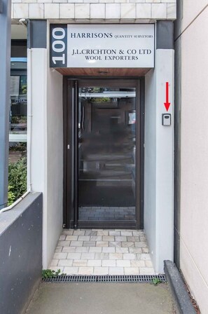 Exterior detail - Prime Location Handy CBD& Restaurants (Christchurch)
