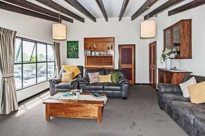 Smart TV - Prime Location Handy CBD& Restaurants (Christchurch)