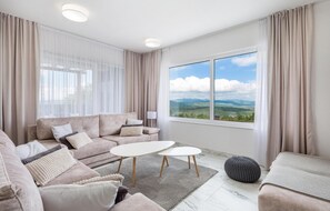 Téléviseur, foyer, chaîne audio