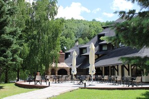Terrace/patio - Hotel Junior (Kopaonik)