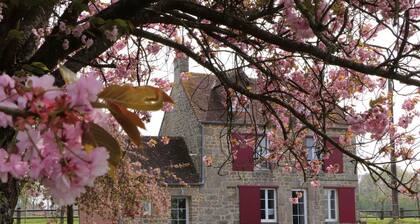 Maison normande rénovée avec grand jardin, idéale pour famille, proche lac et randonnées