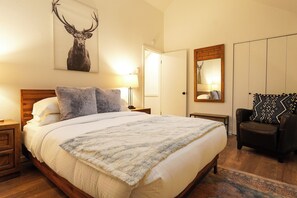 2 soverom, strykejern/-brett, reiseseng for barn og wi-fi (inkludert)