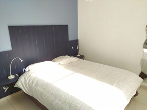 1 bedroom, iron/ironing board