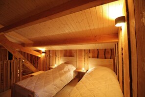 2 bedrooms, free WiFi, bed sheets, wheelchair access