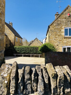 Property grounds - Cotswold Chic Retreats "Cloud Nine" Chipping Campden (Chipping Campden)