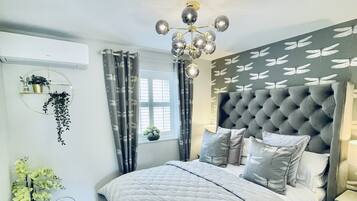 1 bedroom, Egyptian cotton sheets, iron/ironing board, free WiFi