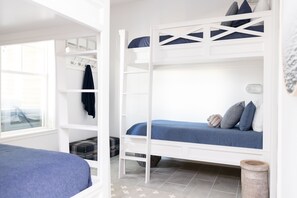 5 Schlafzimmer, Bügeleisen/Bügelbrett, Internetzugang, Bettwäsche