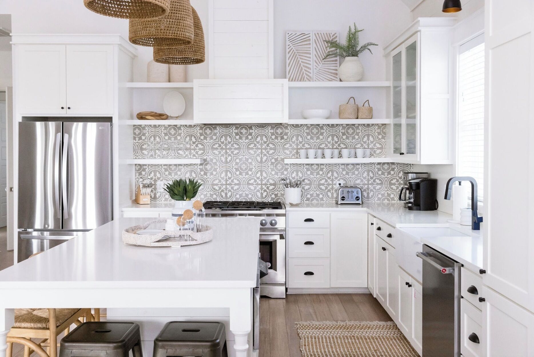 Refrigerador, microondas, parrilla de estufa y lavavajillas 