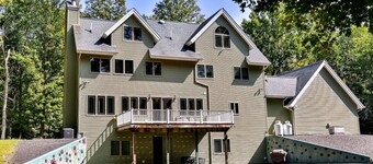 Nature`s Haven: Hot tub, ATV, hiking & fishing!